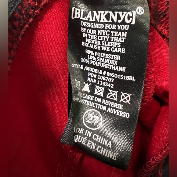 BLANK NYC Sexy Faux Leather Vegan Pants Red and Black reptile snakeskin Size 27 - Picture 6 of 6